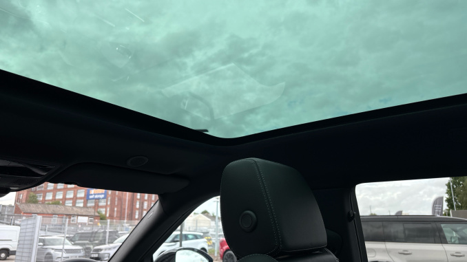 Land Rover Range Rover Evoque 2.0 D200 Hoxton Edition 5dr Auto Diesel Hatchback - Image 35
